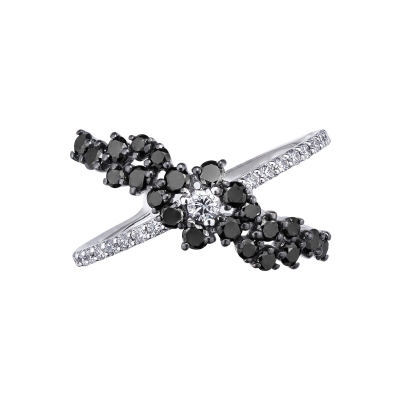 Bague croix en or blanc 18k avec diamants blancs et noirs
