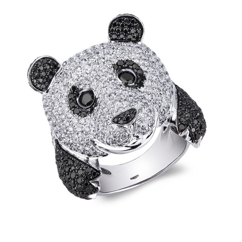 Bague panda en or blanc 18K avec diamants blancs et noirs Bague panda en or blanc 18K avec diamants blancs et noirs