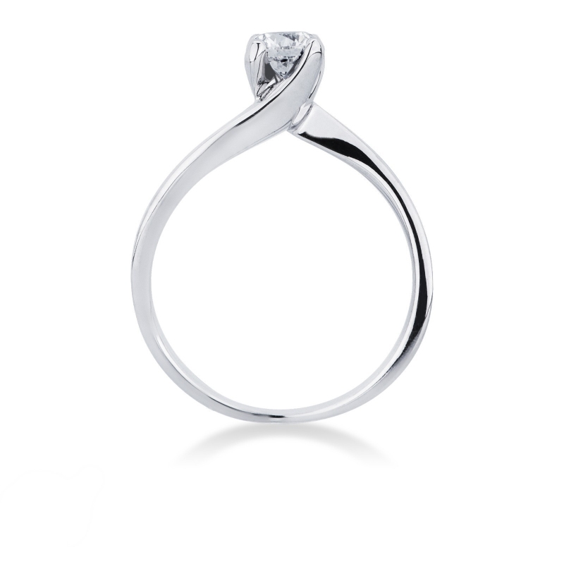 Bague de fiançailles en or blanc 18k avec diamant 0.40 ct  Bague de fiançailles en or blanc 18k avec diamant 0.40 ct