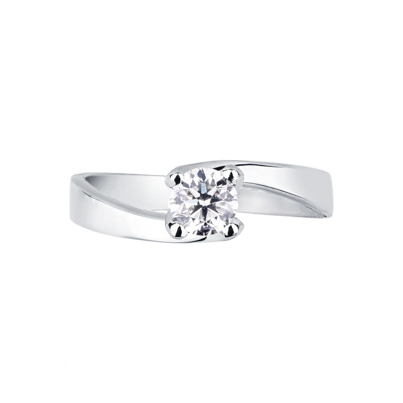 Bague solitaire avec un diamant de 0.50 ct en or blanc 18k Bague solitaire avec un diamant de 0.50 ct en or blanc 18k