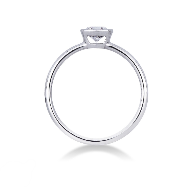 Solitaire en or blanc 750 avec diamant  0.50 ct Solitaire en or blanc 750 avec diamant  0.50 ct
