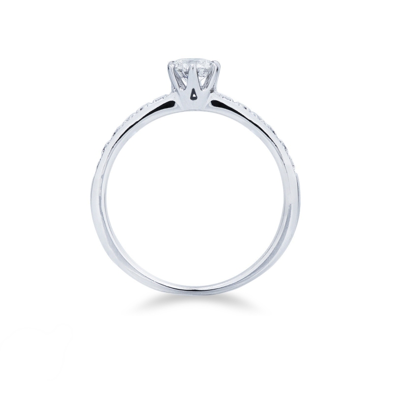 Bague solitaire en or blanc 18ct avec diamant central 0,40 ct Bague solitaire en or blanc 18ct avec diamant central 0,40 ct