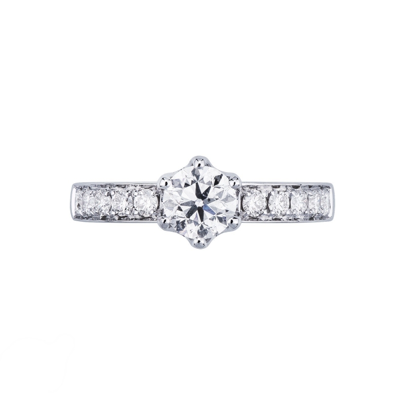 Solitaire en or blanc 18 ct avec diamant central de 0,80 ct Solitaire en or blanc 18 ct avec diamant central de 0,80 ct