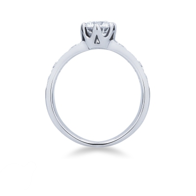 Bague en or blanc 18 carats avec diamants et pierre centrale 0,90 ct