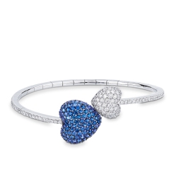 TOI ET MOI Bracelet or blanc avec deux cœurs en saphirs bleus et diamant