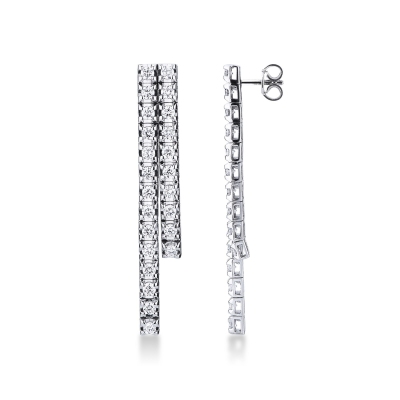 Boucles d'oreilles de diamants en or blanc 18k