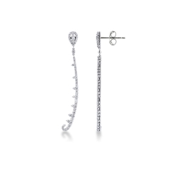 Boucles d’oreilles design en or blanc 18k avec pendants en diamants