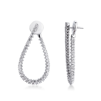 Boucles d'oreilles en or blanc 18k avec diamants 