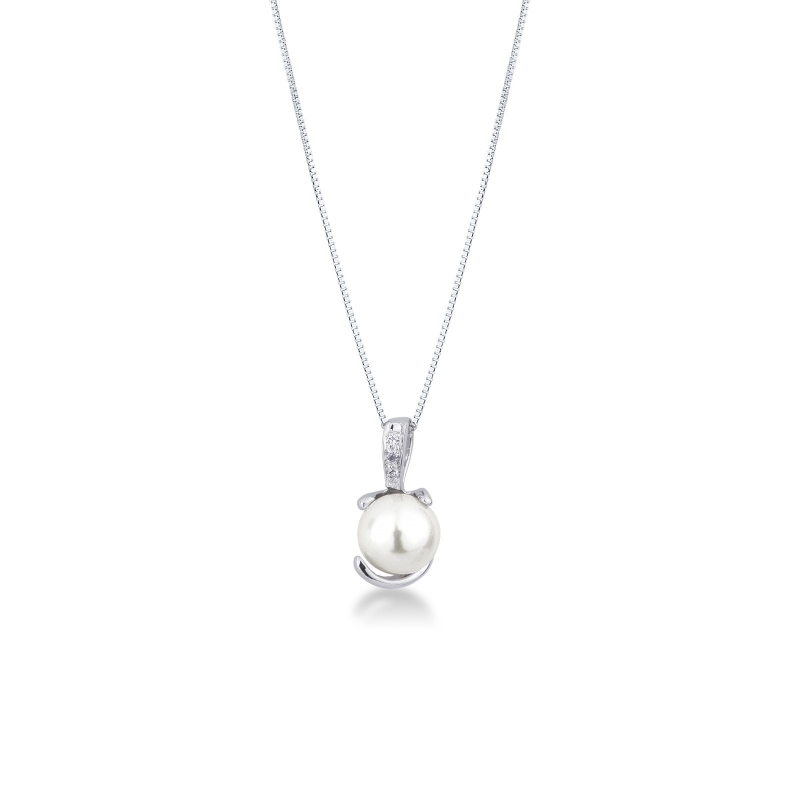Collier en or blanc 18k avec diamants brillants et perle naturelle 7 mm