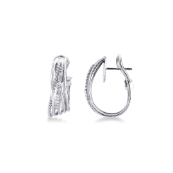 Boucles d'oreilles entrelacées en or blanc 18k et diamants