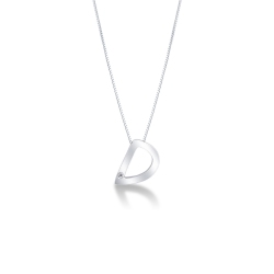 Collier avec lettre  D en or blanc et diamants