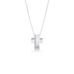 Collier pour homme avec un pendentif en forme de croix