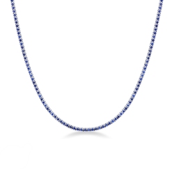 Collier de tennis en or blanc 18k avec saphirs