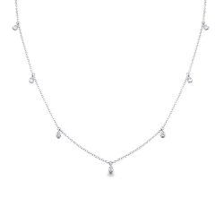 Collier en or blanc 18k avec neuf pendentifs en forme de goutte et diamants