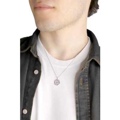 Collier en or blanc 18 carats avec pendentif rose des vents et diamants