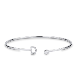 Bracelet rigide avec lettre  D en or blanc 18 carats et diamants