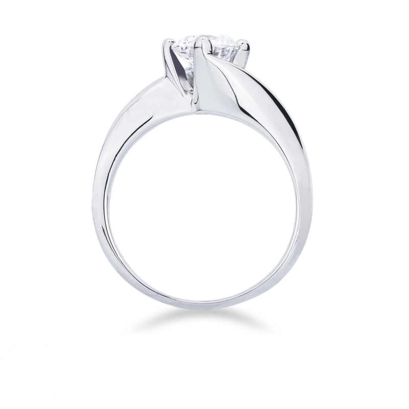 Solitaire en or blanc 750 avec brillant 0.90 ct  Solitaire en or blanc 750 avec brillant 0.90 ct