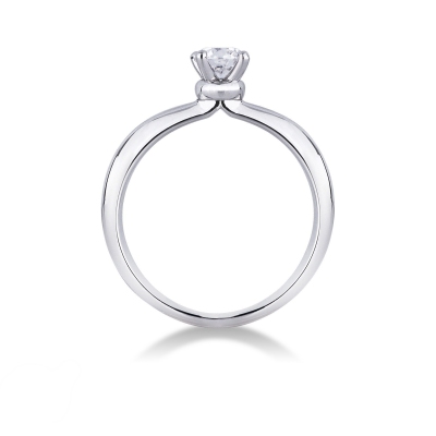 Bague solitaire en or blanc 18k avec diamant 0.50 ct