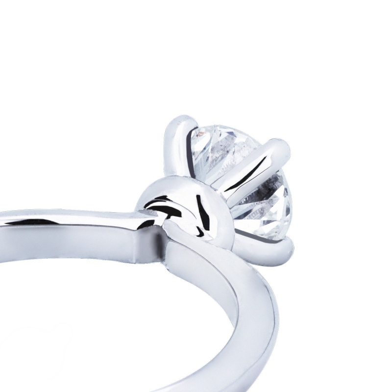 Bague solitaire or blanc 18 carats avec diamant 0.90 ct Bague solitaire or blanc 18 carats avec diamant 0.90 ct