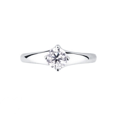 Solitaire en or blanc 18k avec diamant 0.70 ct