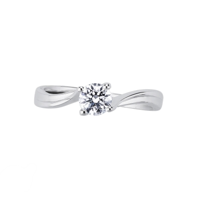 Solitaire en or blanc 18 carats avec un diamant de 0,50 ct