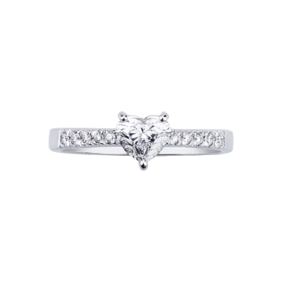 Bague avec diamant à cœur 0,70 ct GIA en or blanc 750