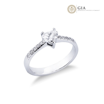 Bague avec diamant à cœur 0,70 ct GIA en or blanc 750