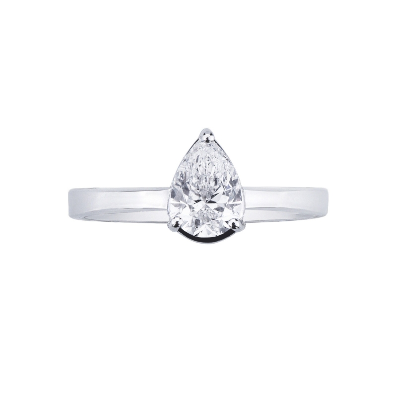 Bague solitaire en or 18k avec diamant poire certifié GIA 0.70 ct Bague solitaire en or 18k avec diamant poire certifié GIA 0.70 ct