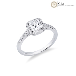 Bague solitaire taille princesse certifié GIA CT.0.70 en or blanc 18k
