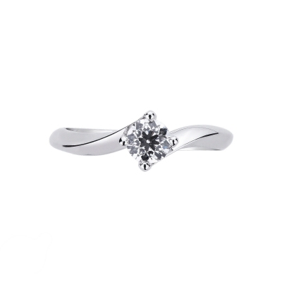 Bague en or blanc 18 carats avec diamant central certifié IGI 0,49 CT