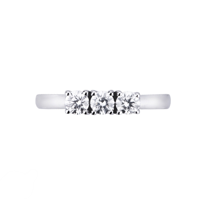 Demi alliance trilogie en or blanc 18k avec diamants 0.60 ct  Demi alliance trilogie en or blanc 18k avec diamants 0.60 ct