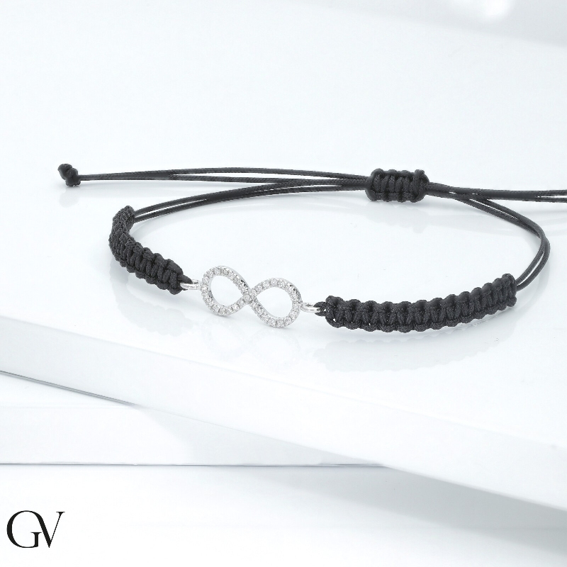 Bracelet infini en or blanc 18k diamants Bracelet infini en or blanc 18k diamants