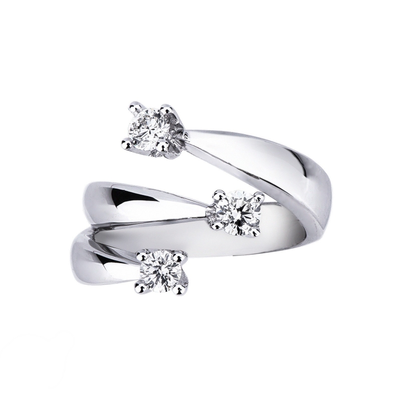 Bague à 3 branches ouvertes en or blanc 18k avec 3 diamants 0.60 ct Bague à 3 branches ouvertes en or blanc 18k avec 3 diamants 0.60 ct