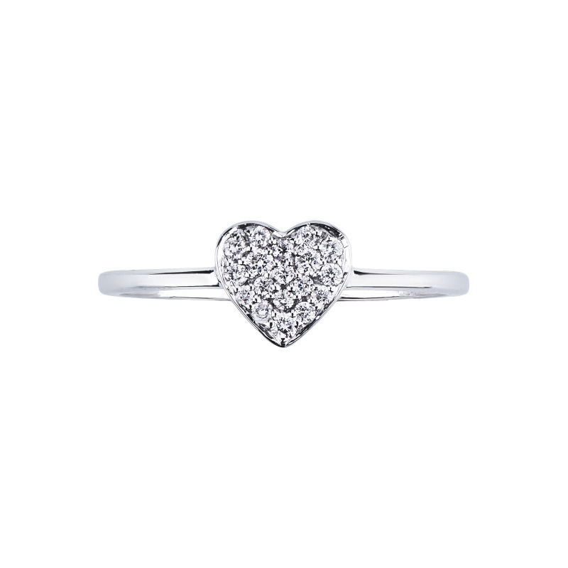 Bague en or blanc 18k avec pave en forme de coeur en diamants Bague en or blanc 18k avec pave en forme de coeur en diamants