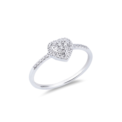 Bague en or blanc 18k avec diamants coeur