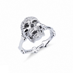 Bague tête de mort en or blanc 18K diamants blancs et yeux noirs