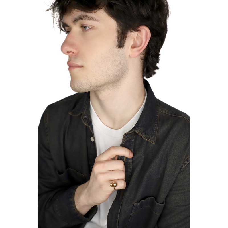 Bague tête de mort en or rose 18k et diamants Bague tête de mort en or rose 18k et diamants