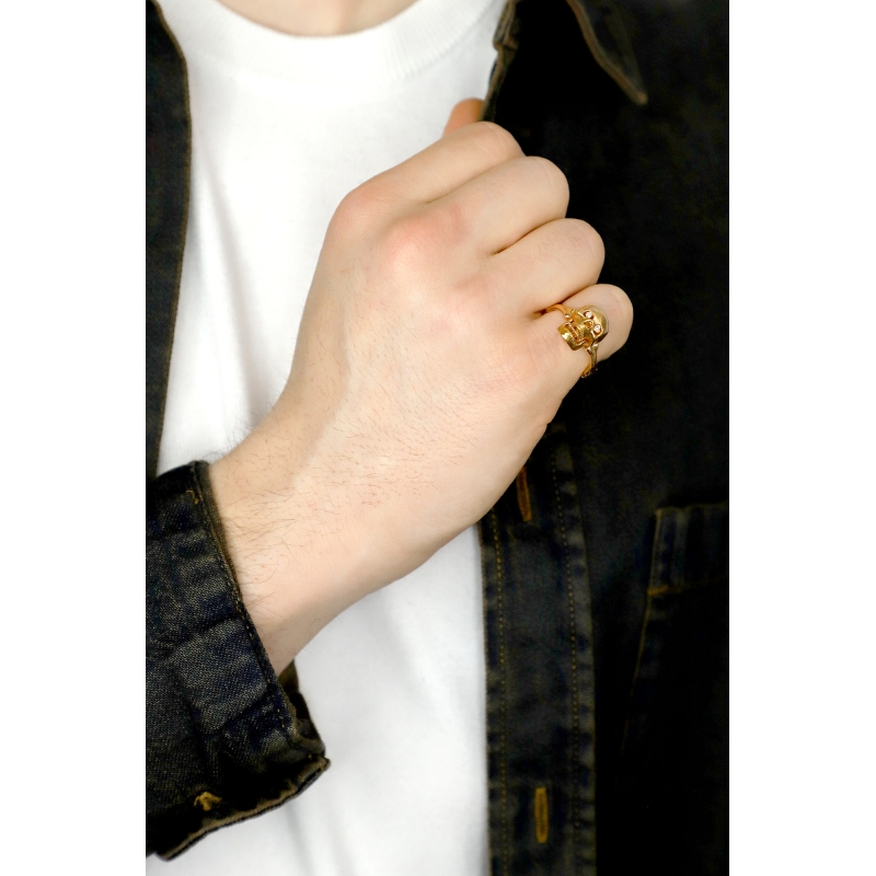 Bague tête de mort en or rose 18k et diamants Bague tête de mort en or rose 18k et diamants