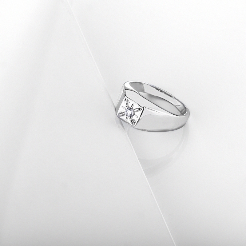 Anneau solitaire pour homme en or blanc 18k  diamant 0,12 ct