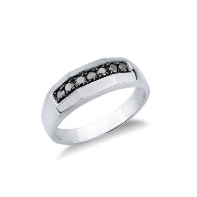 Anneau pour homme en or blanc 18k est orné de sept diamants noirs