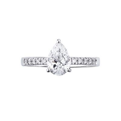 Bague solitaire en or blanc 18k avec diamant poire certifié GIA et diamants latéraux