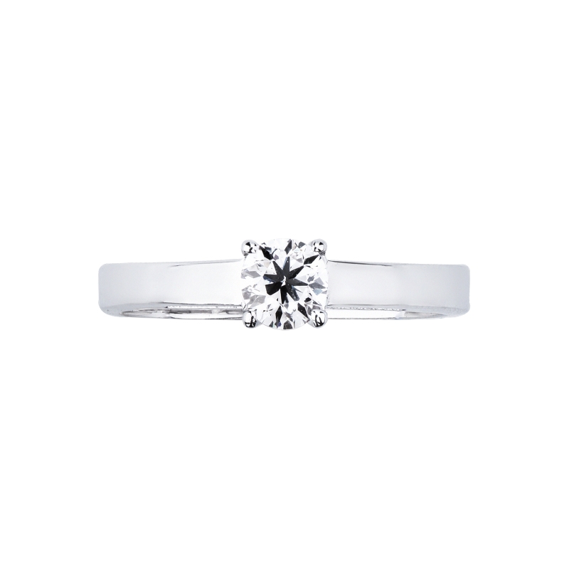 Bague solitaire en or blanc 18k avec diamant 0,50 ct