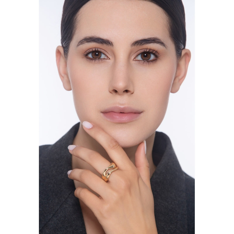 Bague avec vagues en or jaune Bague avec vagues en or jaune