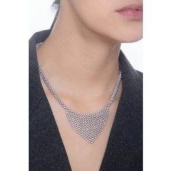 Collier en or blanc 18k motif tissé en triangle serti de diamants 2