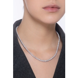 Collier tennis dégradé en or blanc 18 carats avec diamants taille brillant 2