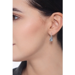 Boucles d’oreilles en or blanc avec aiguemarine poire et diamants 2