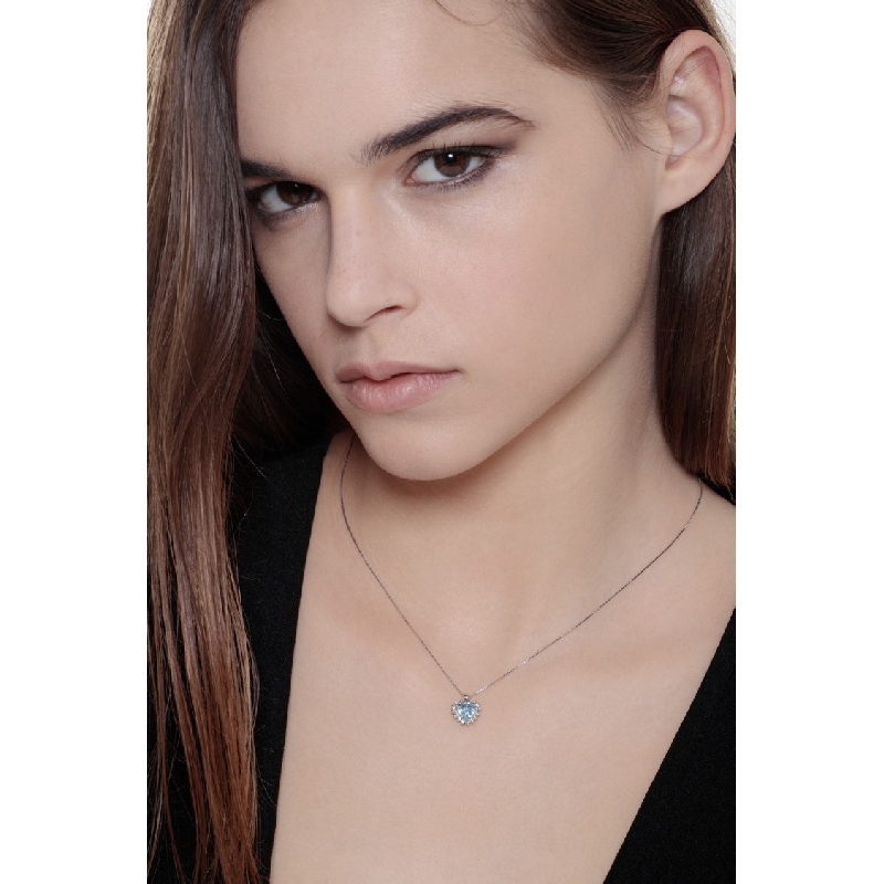 Collier aigue-marine et diamants pendentif à coeur or blanc 18k  Collier aigue-marine et diamants pendentif à coeur or blanc 18k