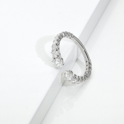 Bague ouverte en or blanc 18k avec diamants