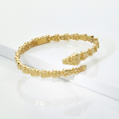 Bracelet ouvert serpent en or jaune 18k