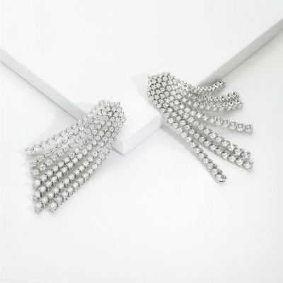 Boucles d oreilles tennis cascade en or blanc 18k avec diamants